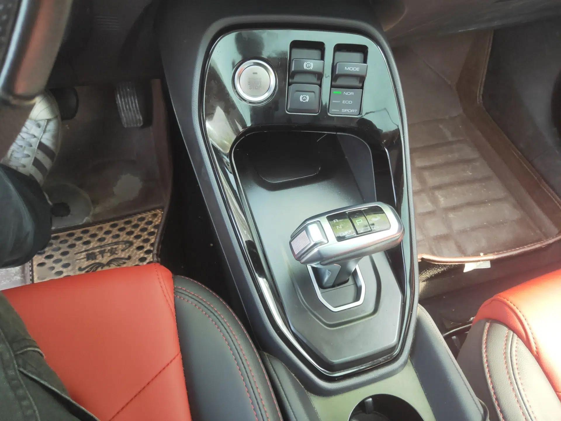 Haval H2s 2017 Red-Label 1.5T Dual-Clutch Elite Model — миниатюра 13