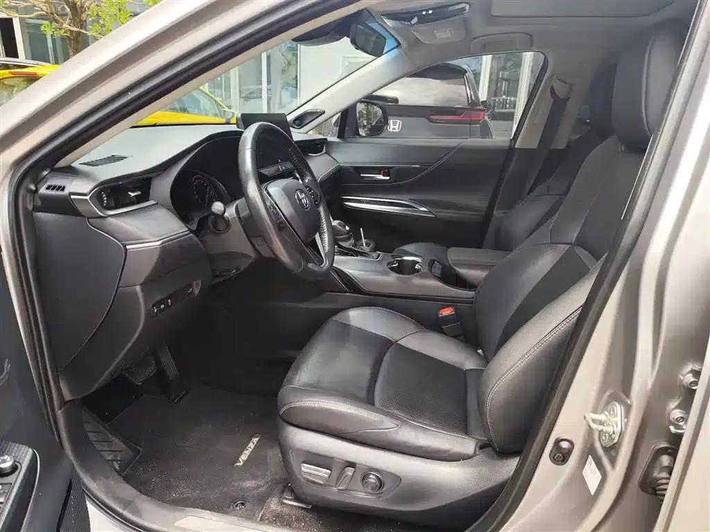 Venza 2022 Hybrid 2.5L CVT 2WD Premium Edition — миниатюра 6