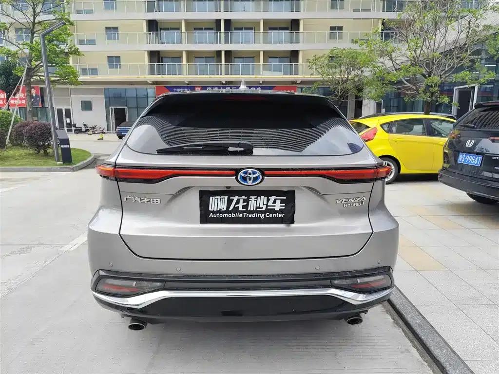 Venza 2022 Hybrid 2.5L CVT 2WD Premium Edition — миниатюра 8