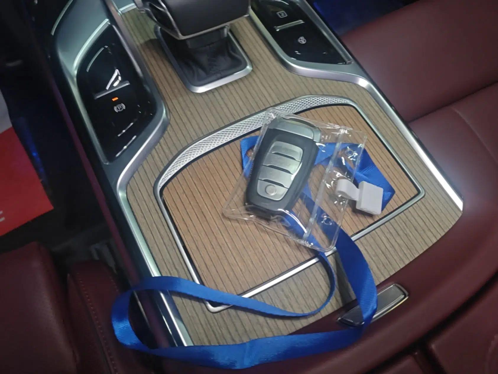 Hongqi E-HS9 2022 660 km Range Flagway Edition Six Seats — миниатюра 22