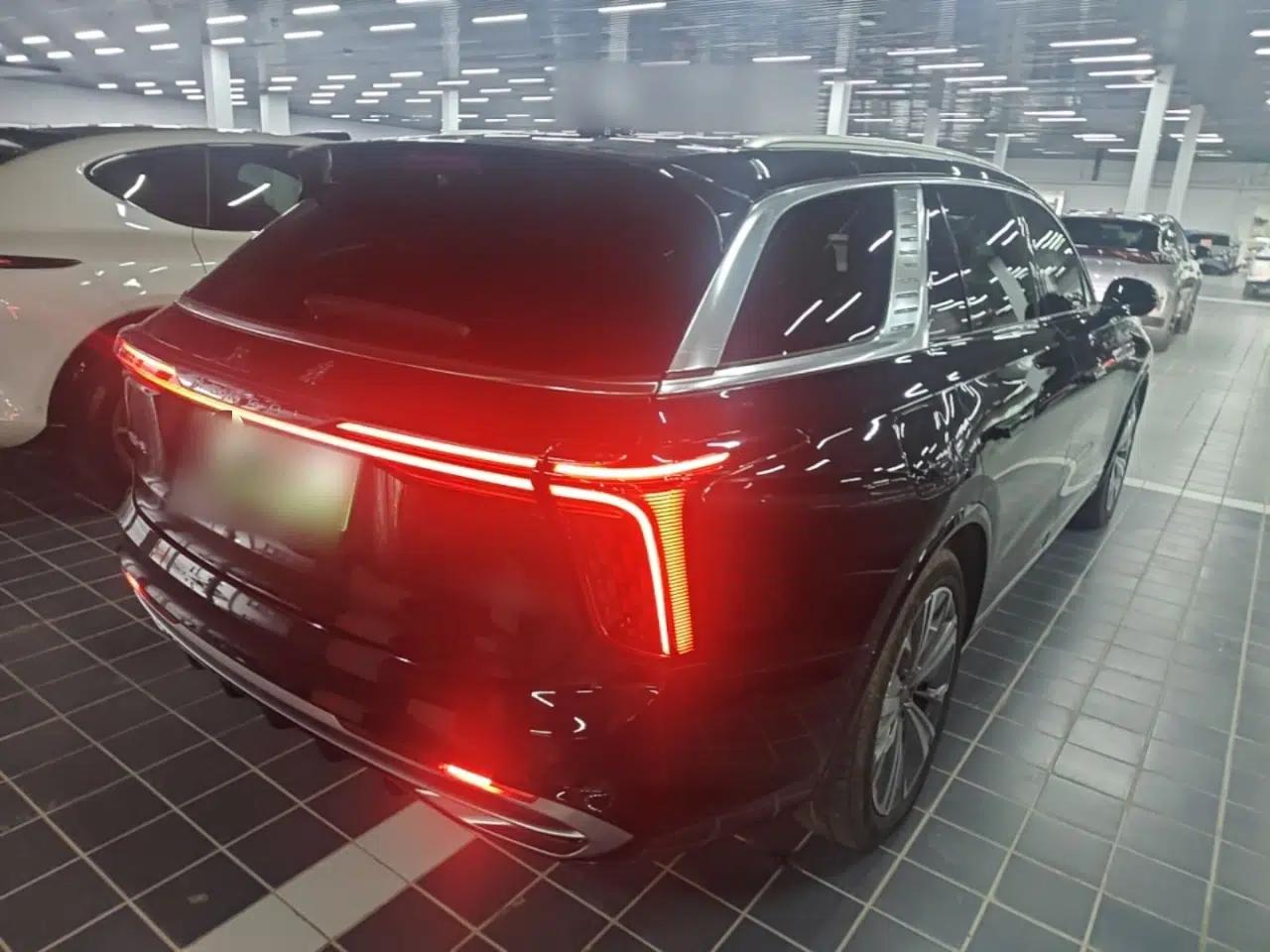 Hongqi E-HS9 2022 660 km Range Flagway Edition Six Seats — миниатюра 4