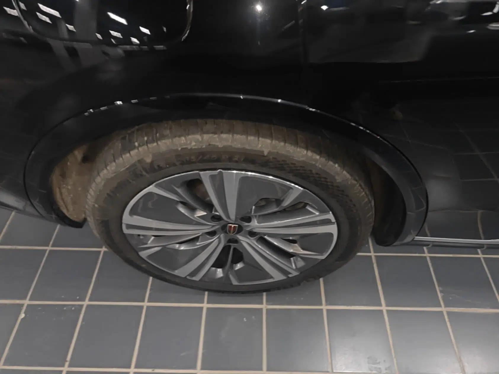 Hongqi E-HS9 2022 660 km Range Flagway Edition Six Seats — миниатюра 10
