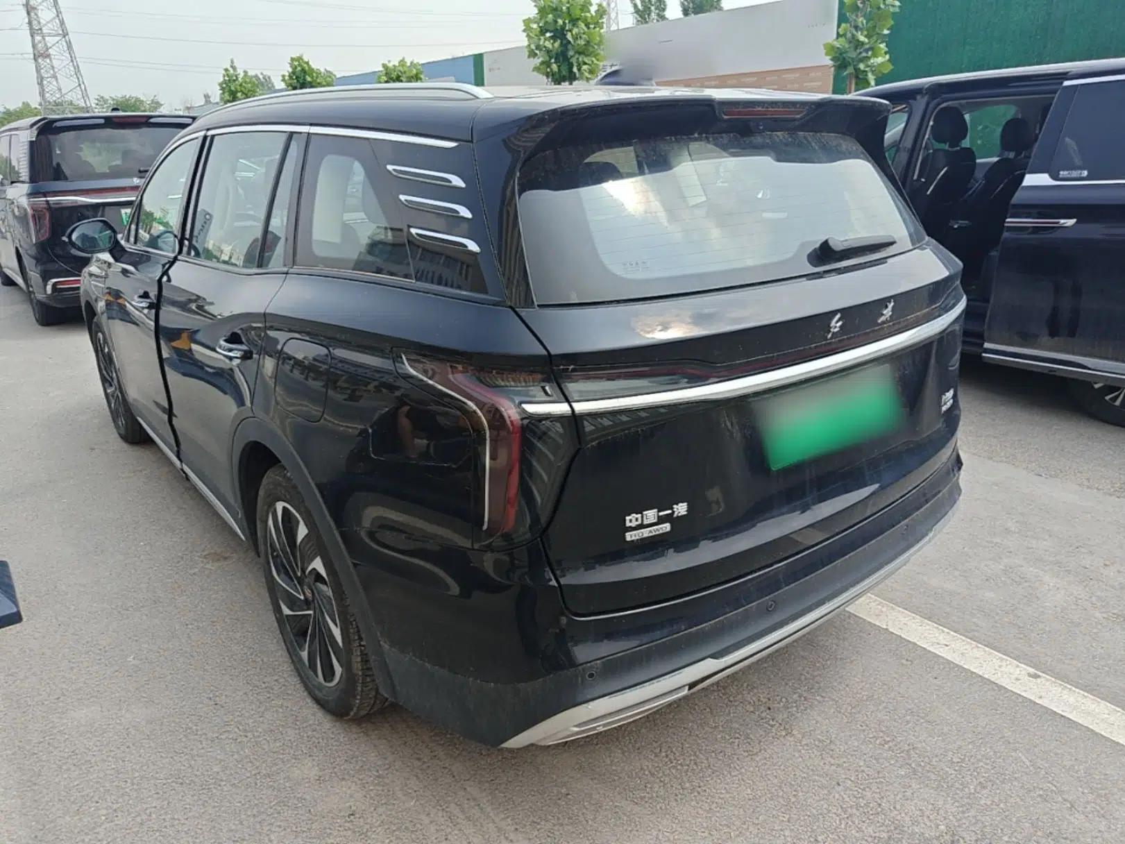 Hongqi HS7 PHEV 2024 2.0T PHEV Four-Wheel Drive Flagship Edition 7 Seats — миниатюра 4