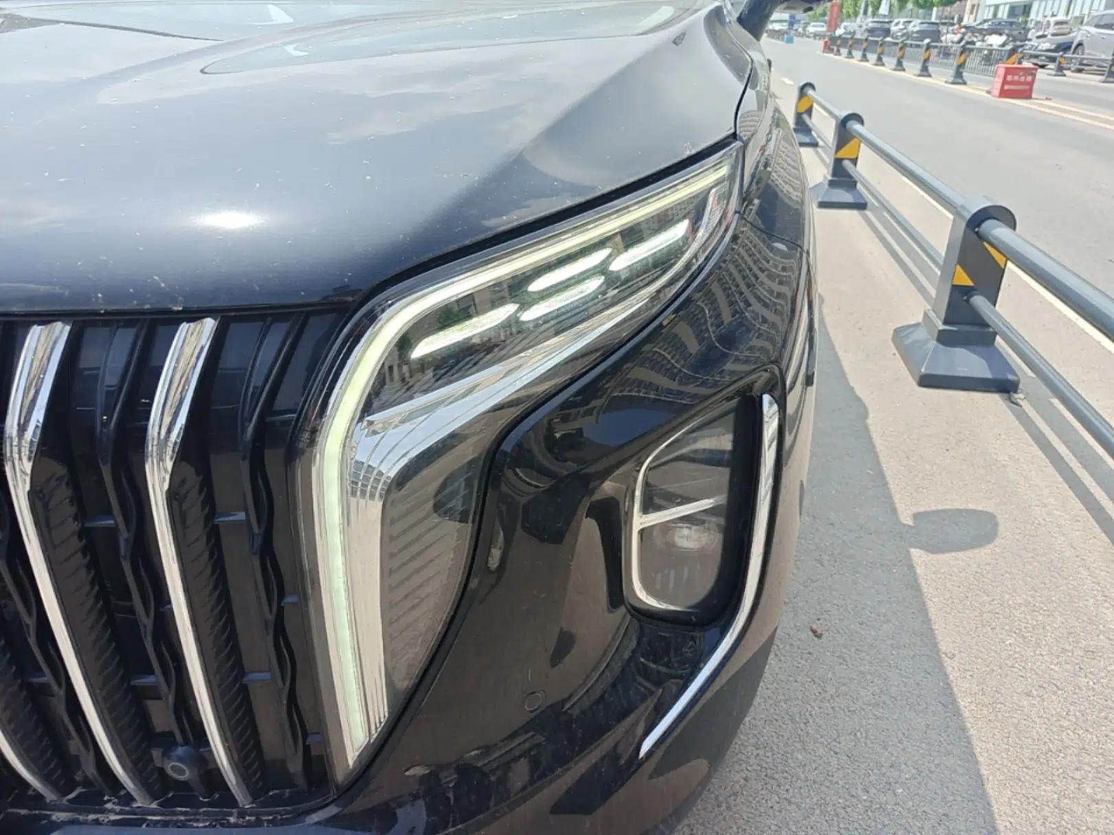 Hongqi HS7 PHEV 2024 2.0T PHEV Four-Wheel Drive Flagship Edition 7 Seats — миниатюра 9