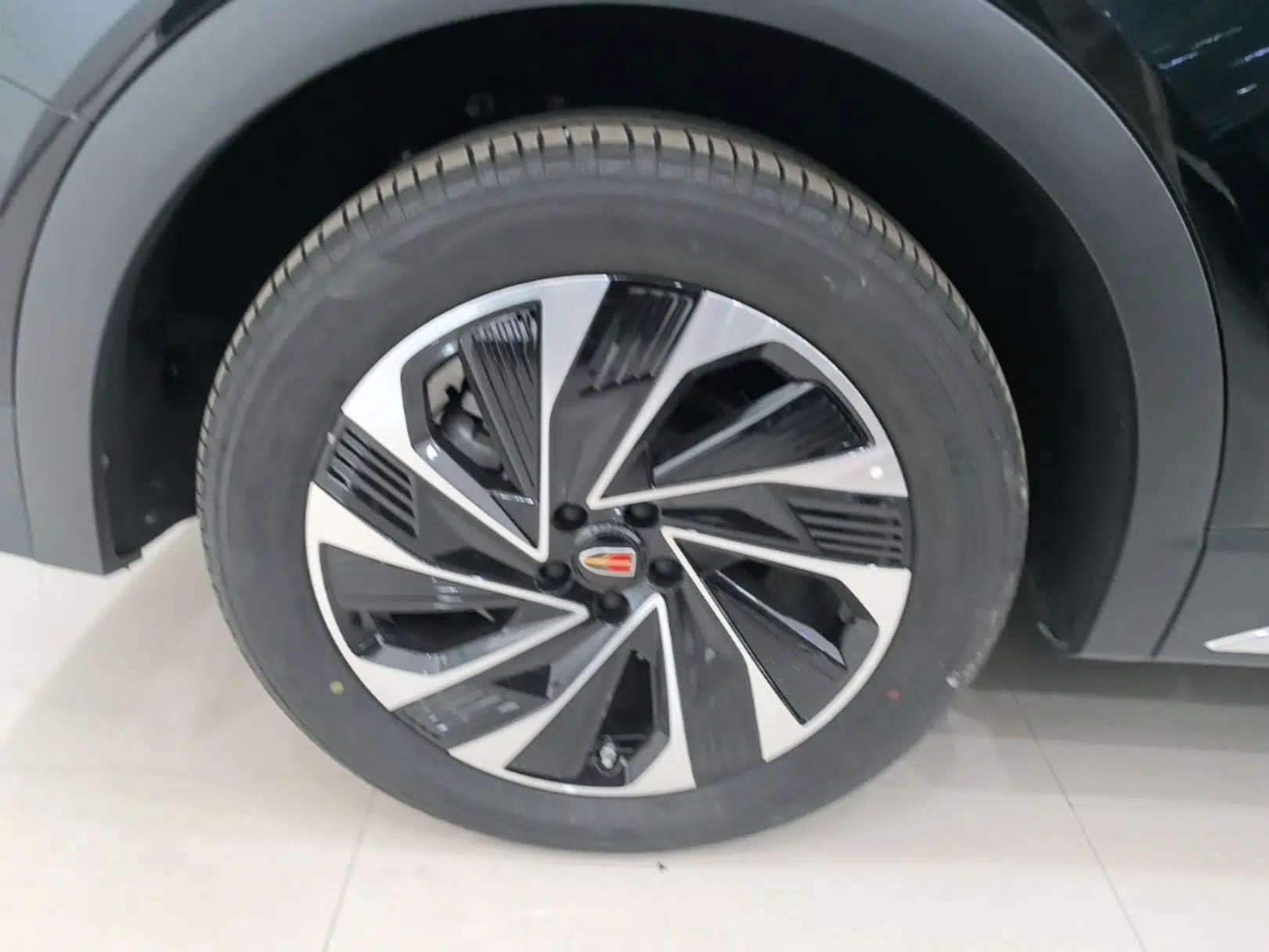 Hongqi HS7 PHEV 2024 2.0T PHEV Four-Wheel Drive Flagship Edition 6 Seats — миниатюра 10