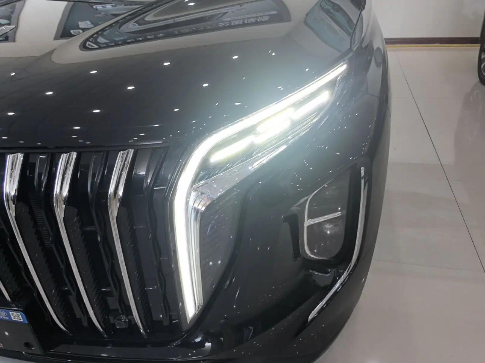 Hongqi HS7 PHEV 2024 2.0T PHEV Four-Wheel Drive Flagship Edition 6 Seats — миниатюра 9