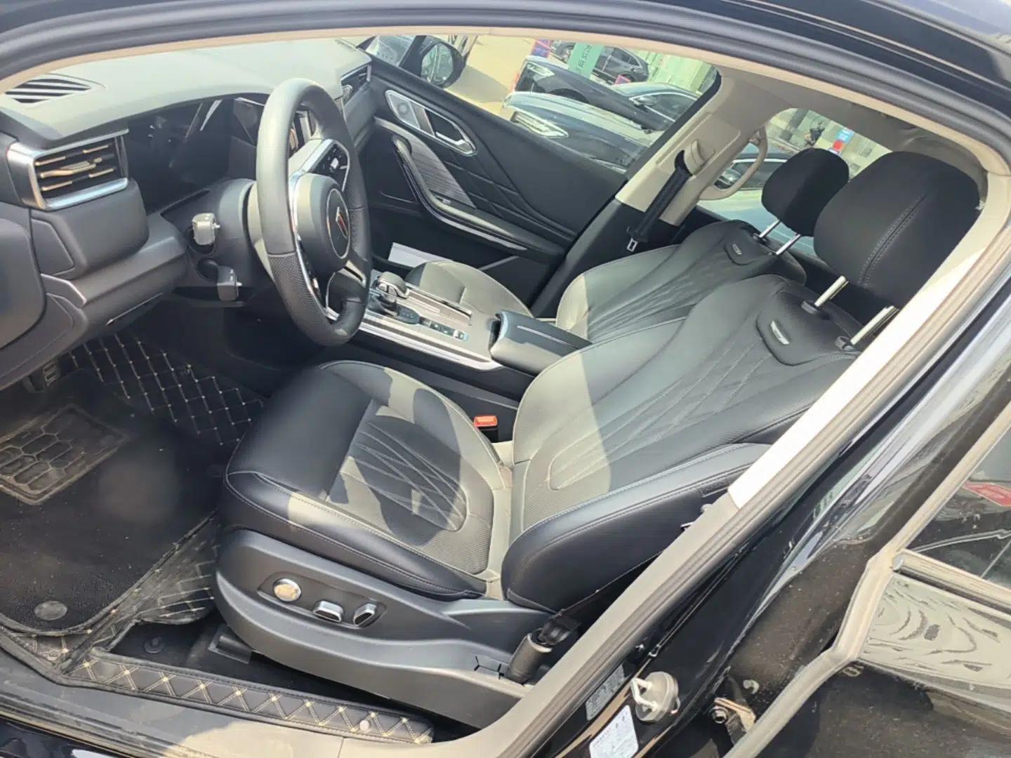 Hongqi HS7 PHEV 2024 2.0T PHEV Four-Wheel Drive Flagship Edition 6 Seats — миниатюра 18