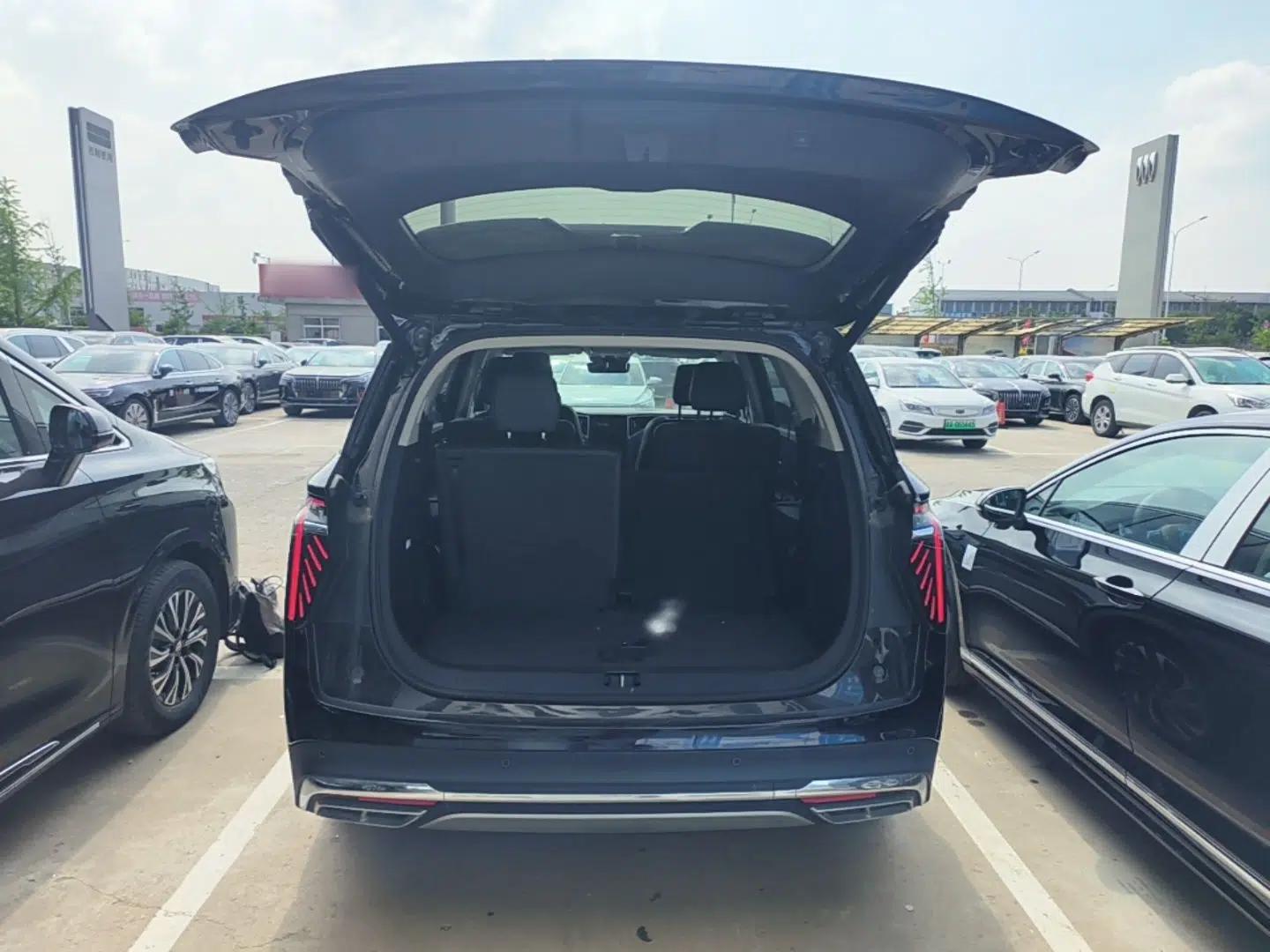 Hongqi HS7 PHEV 2024 2.0T PHEV Four-Wheel Drive Flagship Edition 6 Seats — миниатюра 22