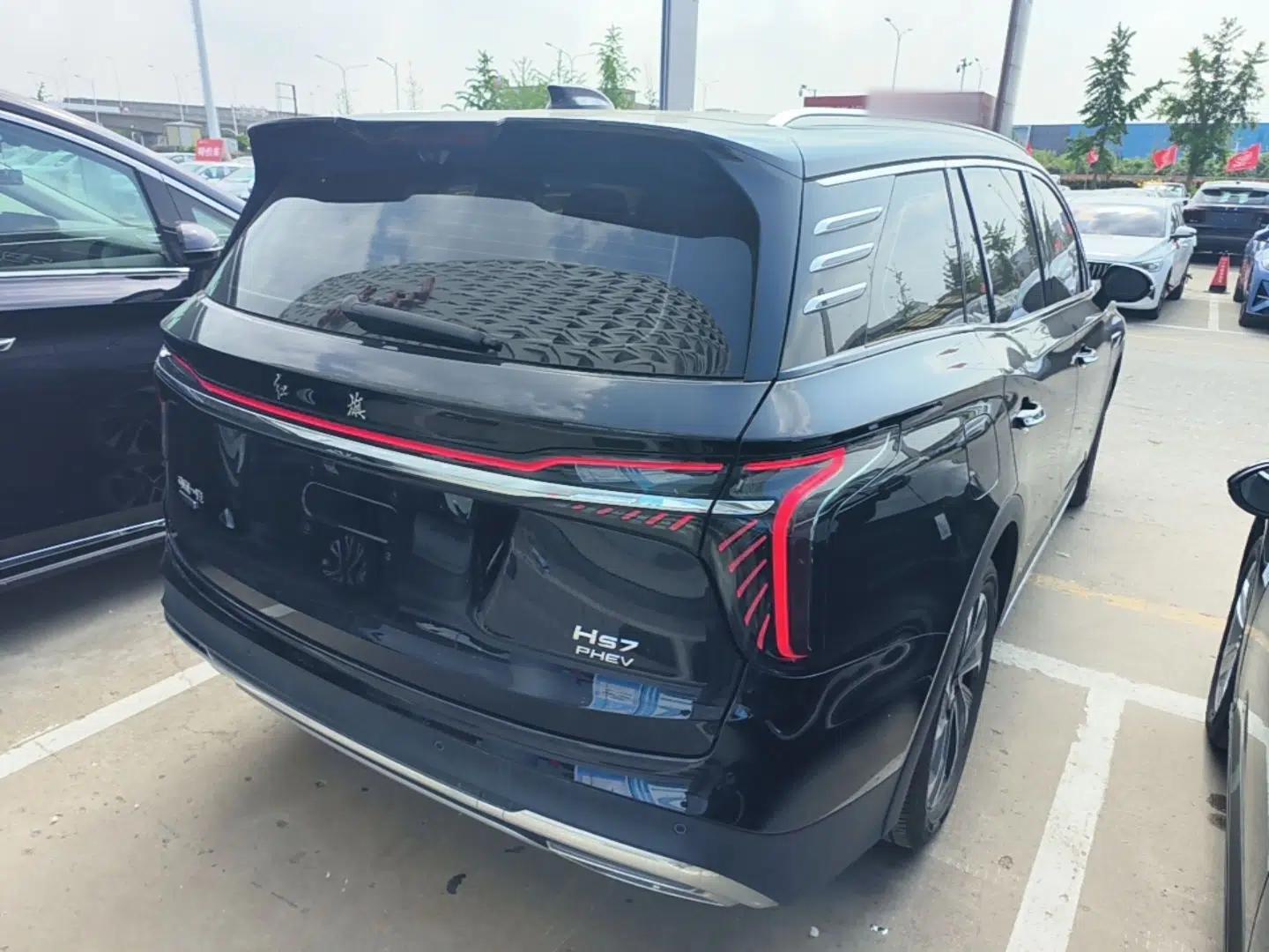 Hongqi HS7 PHEV 2024 2.0T PHEV Four-Wheel Drive Flagship Edition 6 Seats — миниатюра 6