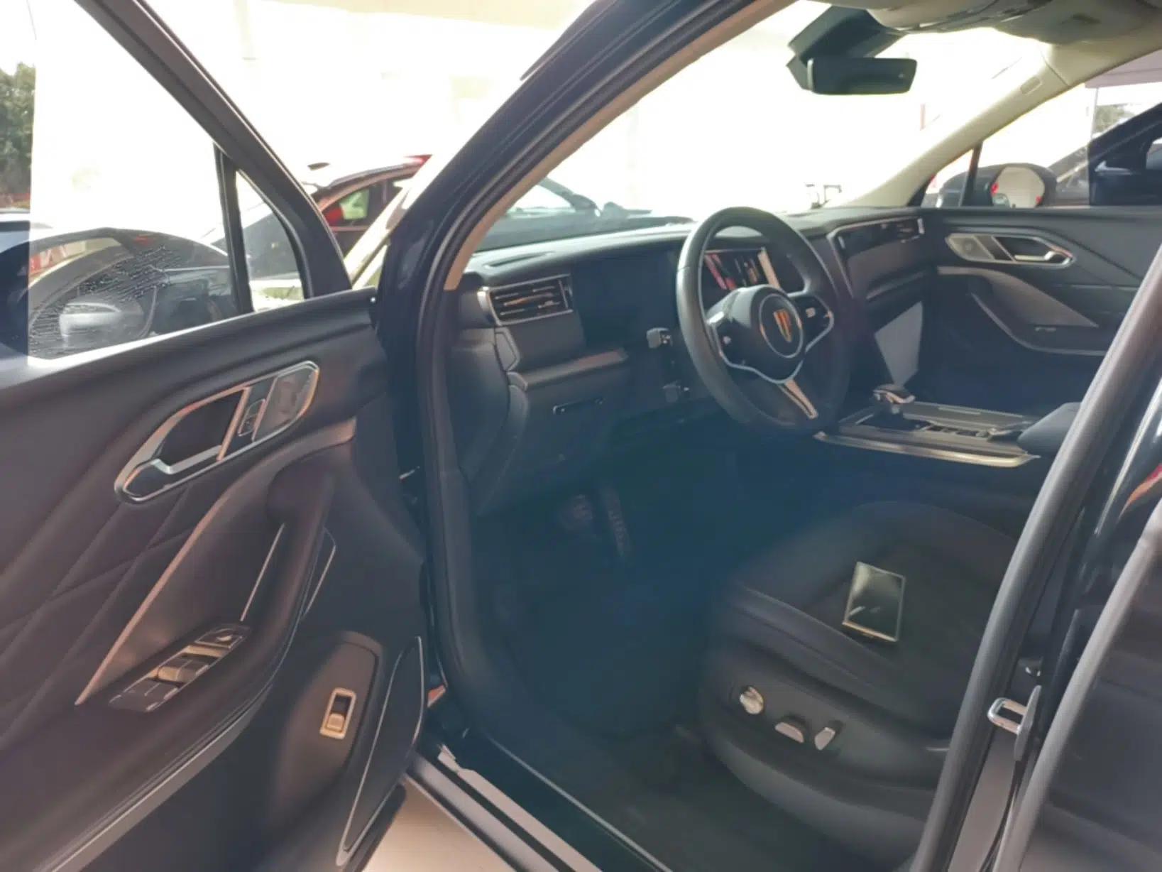Hongqi HS7 PHEV 2024 2.0T PHEV Four-Wheel Drive Flagship Edition 6 Seats — миниатюра 19