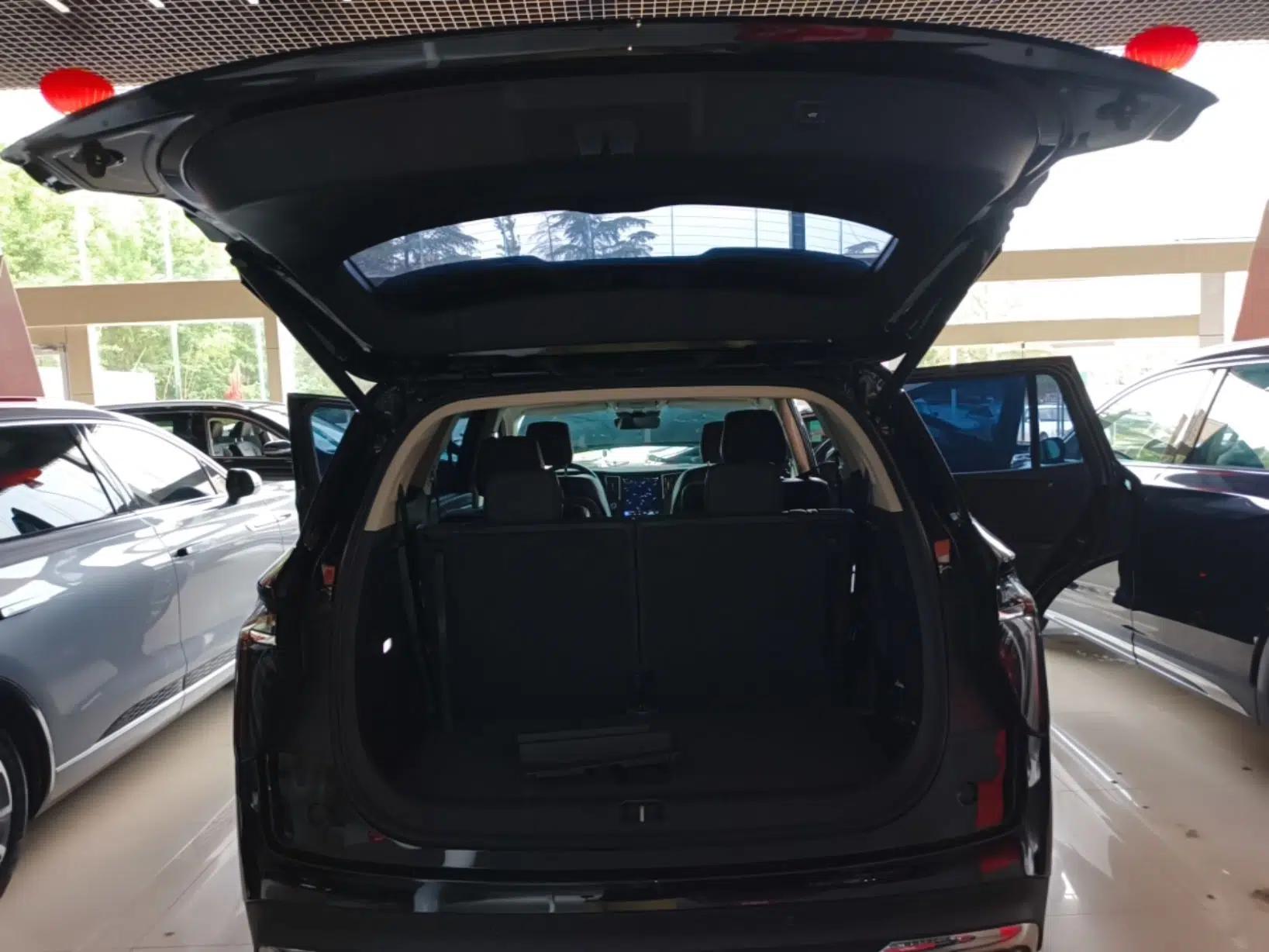 Hongqi HS7 PHEV 2024 2.0T PHEV Four-Wheel Drive Flagship Edition 6 Seats — миниатюра 22