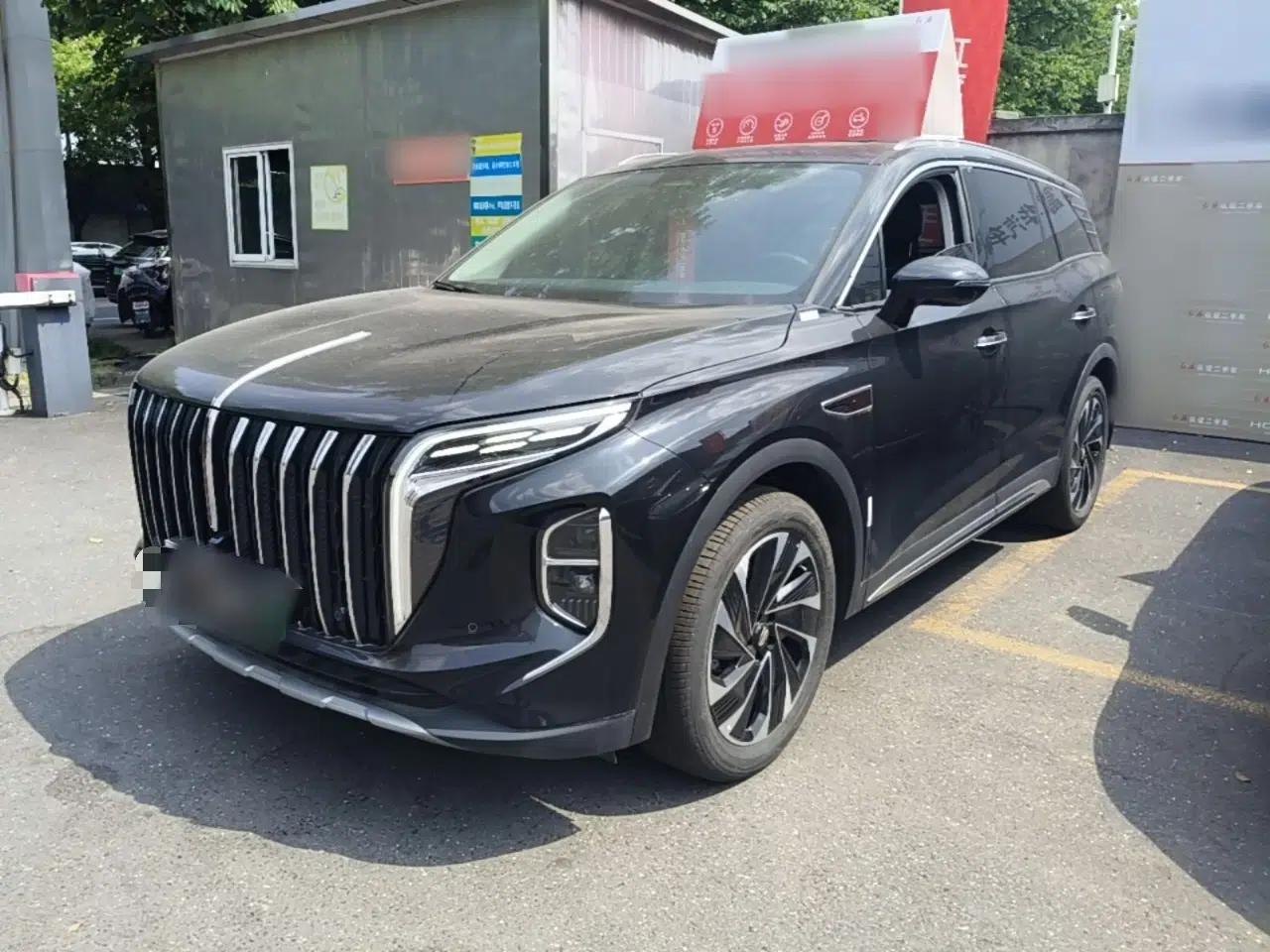 Hongqi HS7 PHEV 2024 2.0T PHEV Four-Wheel Drive Flagship Edition 6 Seats — миниатюра 1