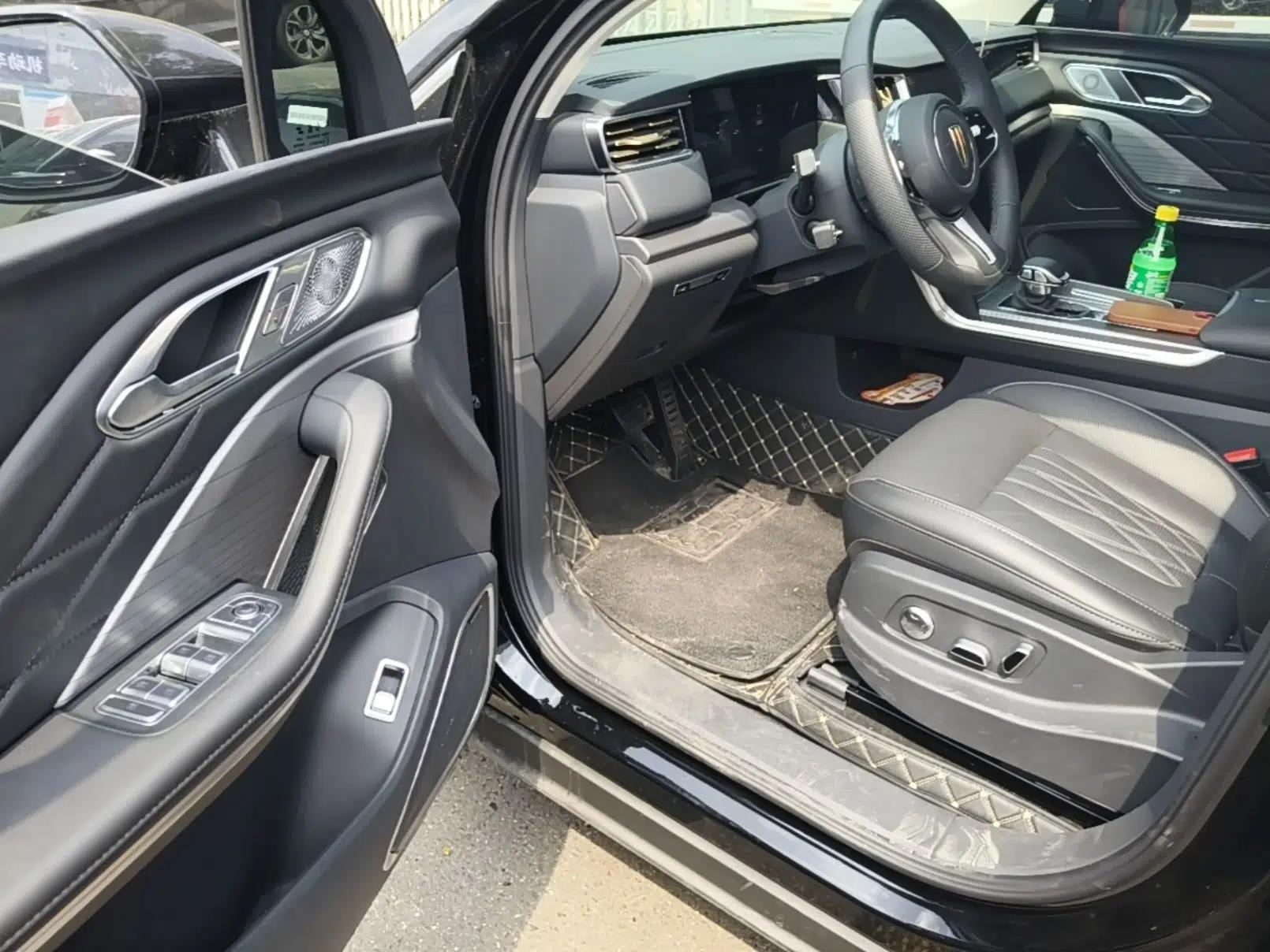 Hongqi HS7 PHEV 2024 2.0T PHEV Four-Wheel Drive Flagship Edition 6 Seats — миниатюра 19