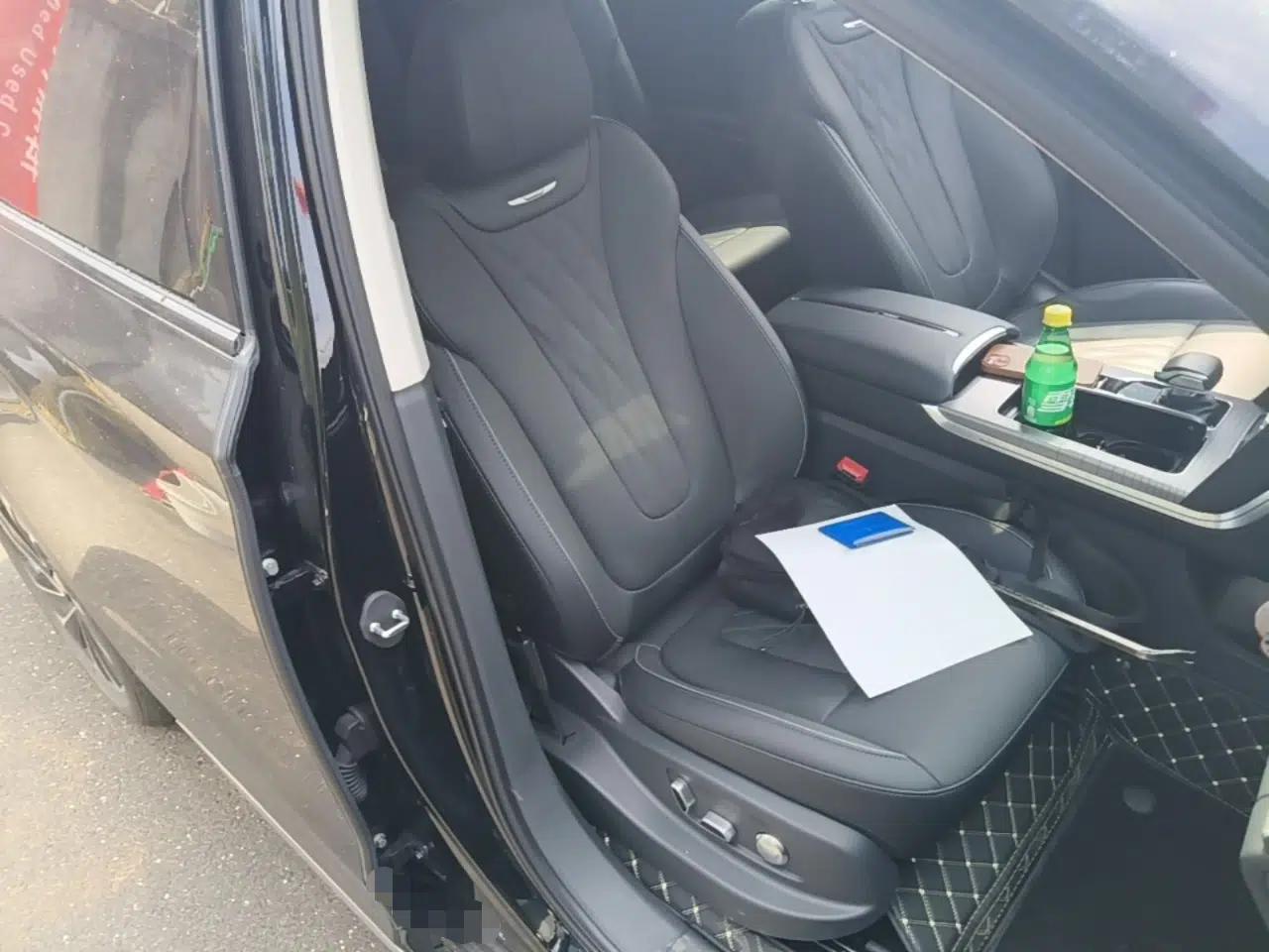 Hongqi HS7 PHEV 2024 2.0T PHEV Four-Wheel Drive Flagship Edition 6 Seats — миниатюра 23