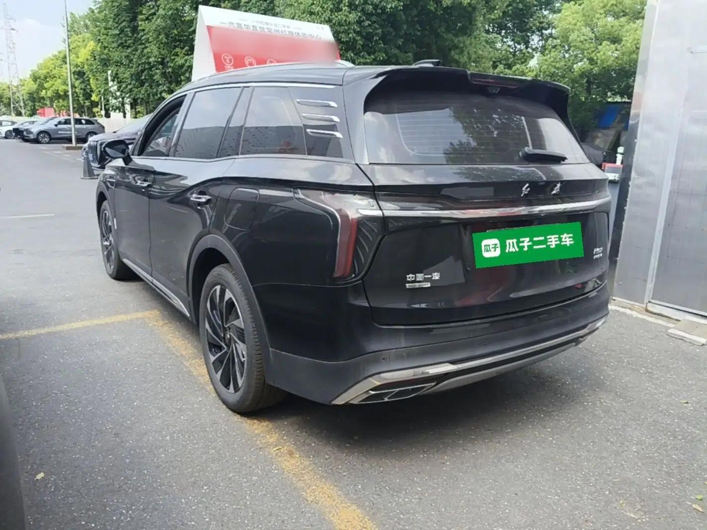 Hongqi HS7 PHEV 2024 2.0T PHEV Four-Wheel Drive Flagship Edition 6 Seats — миниатюра 4