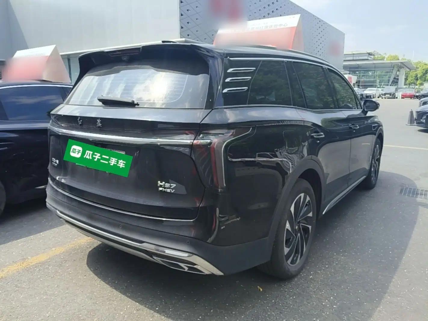 Hongqi HS7 PHEV 2024 2.0T PHEV Four-Wheel Drive Flagship Edition 6 Seats — миниатюра 6