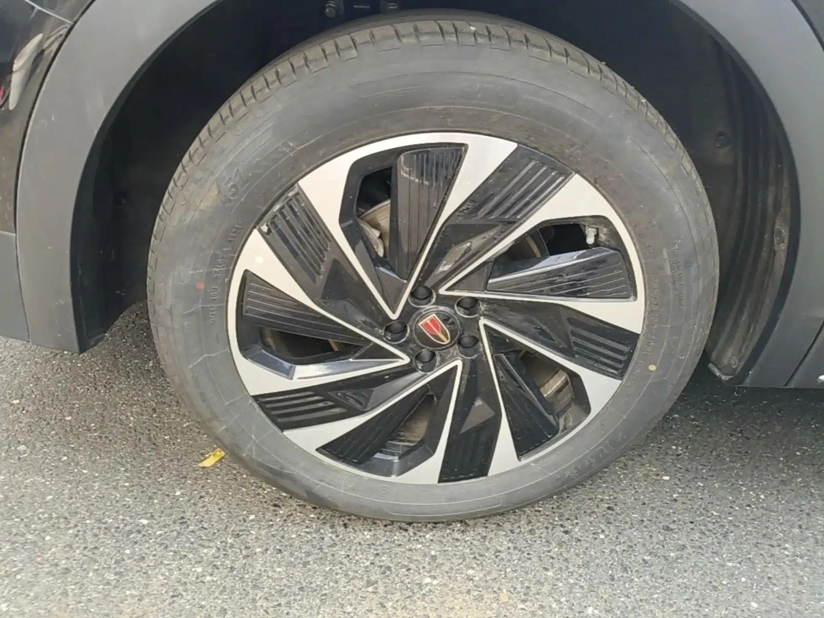 Hongqi HS7 PHEV 2024 2.0T PHEV Four-Wheel Drive Flagship Edition 6 Seats — миниатюра 10