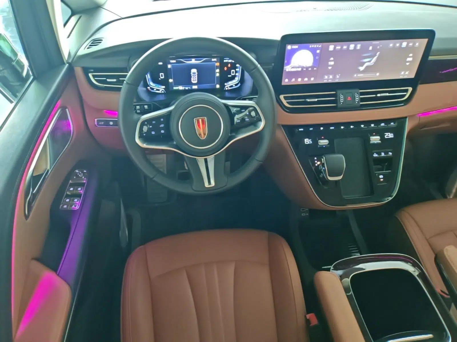 Hongqi HQ9 PHEV 2024 2.0T Four-Wheel Drive Luxury Edition — миниатюра 14