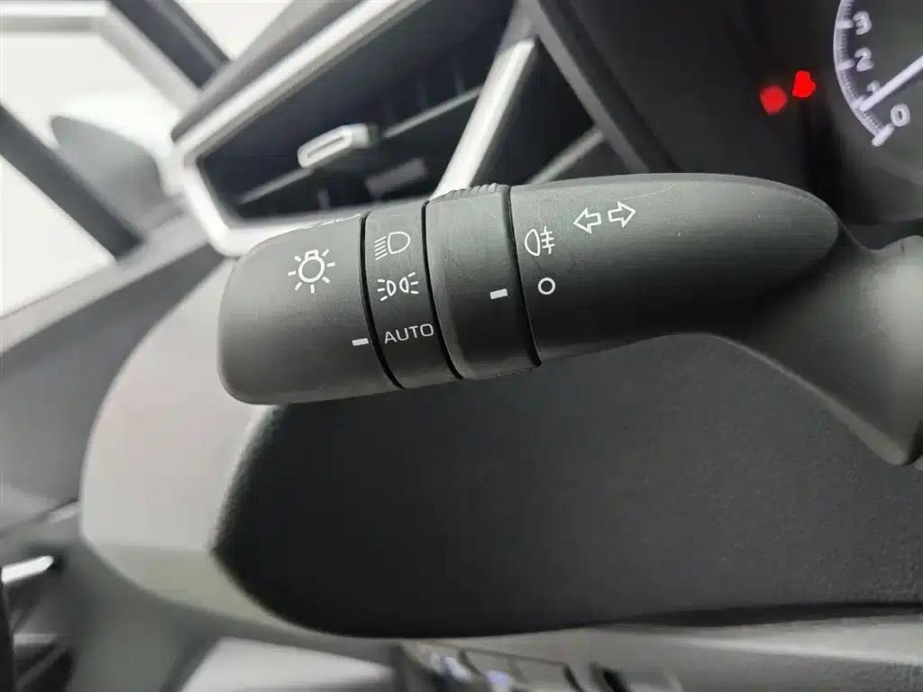 2023 Geely Lingshang 2.0L Leading Edition — миниатюра 21