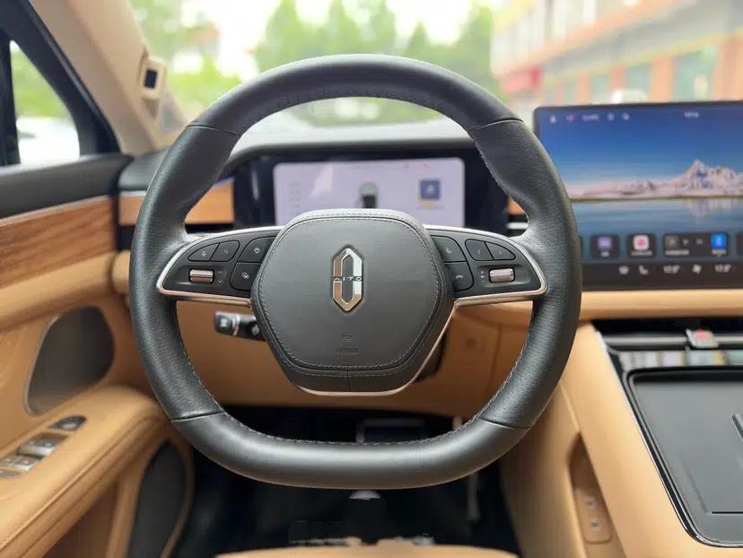 Hima AITO M5 2023 Extended-Range Four-Wheel Drive Intelligent Driving Version — миниатюра 12