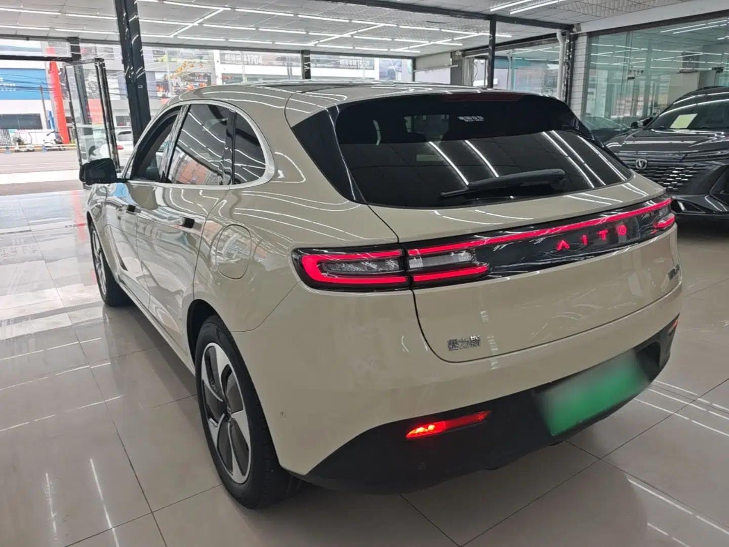 Hima AITO M5 2022 Pure Electric Rear-Drive Standard Edition — миниатюра 4