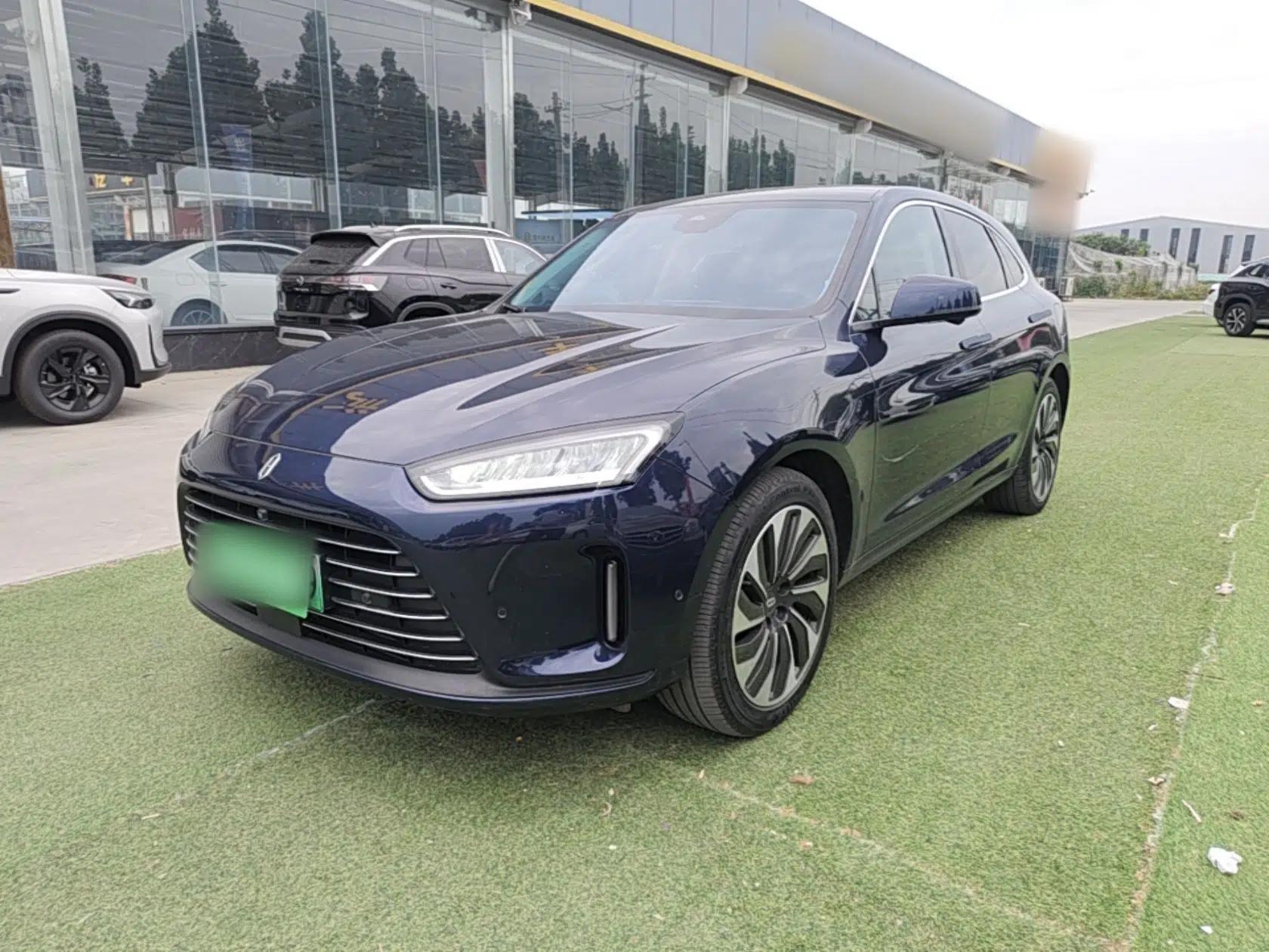Hima AITO M5 2022 Extended-Range Four-Wheel Drive Performance Version — миниатюра 1