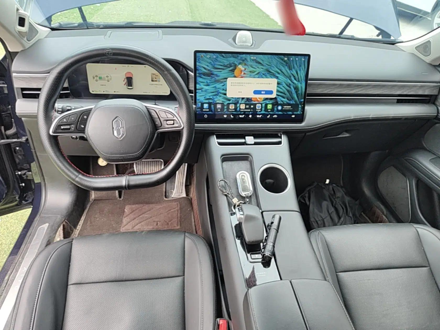 Hima AITO M5 2022 Extended-Range Four-Wheel Drive Performance Version — миниатюра 13
