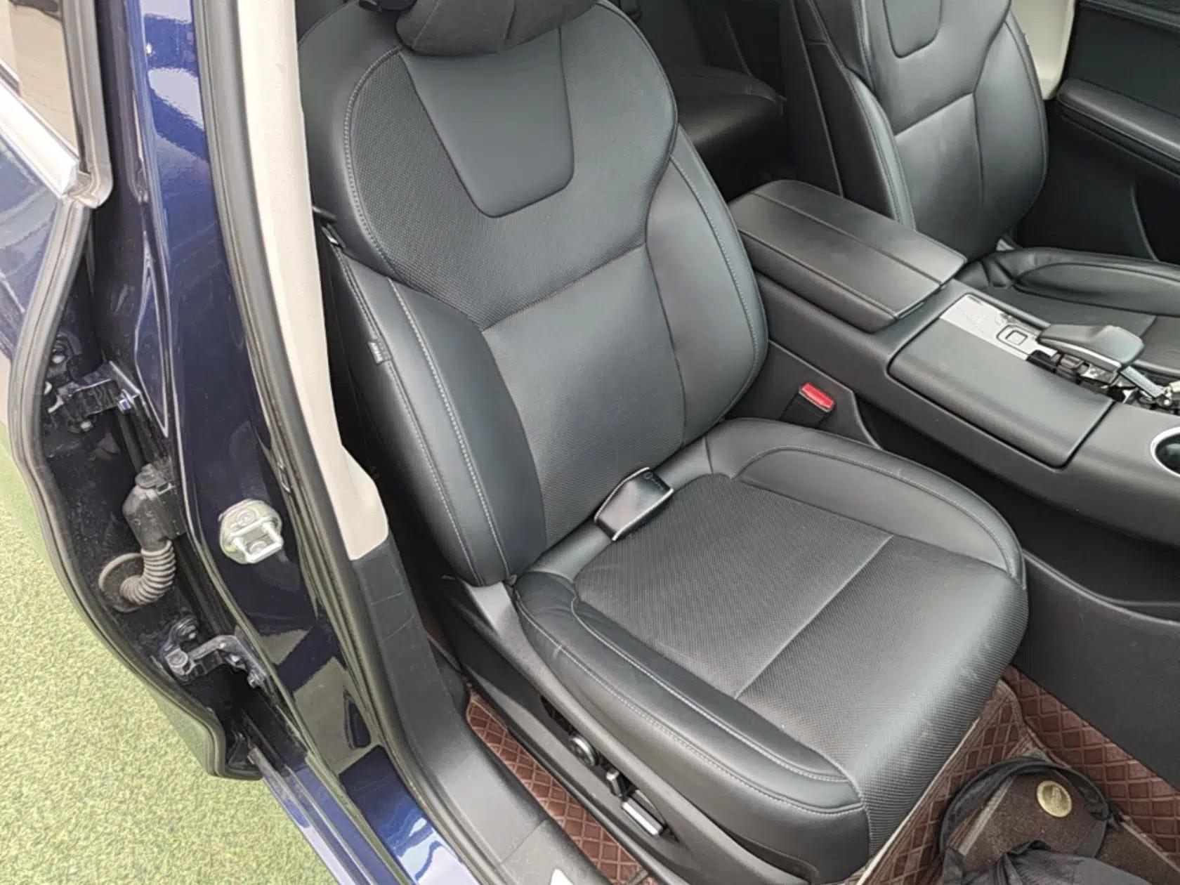 Hima AITO M5 2022 Extended-Range Four-Wheel Drive Performance Version — миниатюра 23
