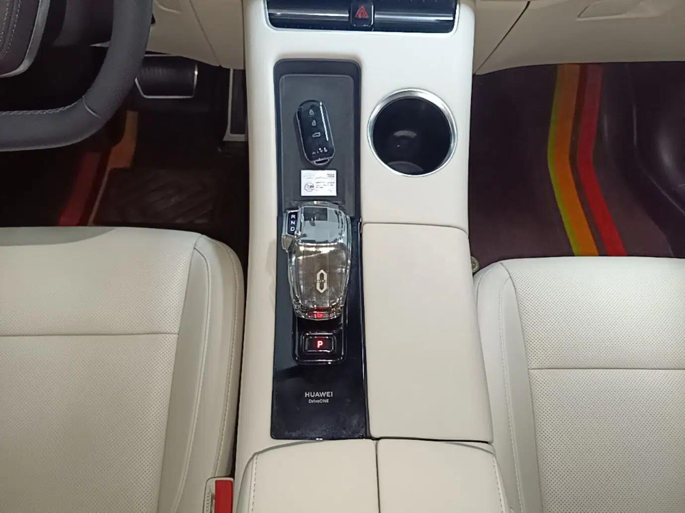Hima AITO M5 2022 Range-Extended Rear-Drive Standard Version — миниатюра 17
