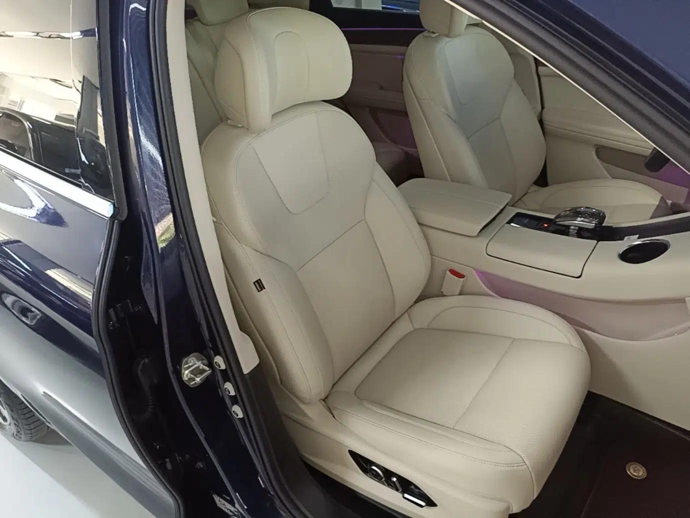 Hima AITO M5 2022 Range-Extended Rear-Drive Standard Version — миниатюра 23