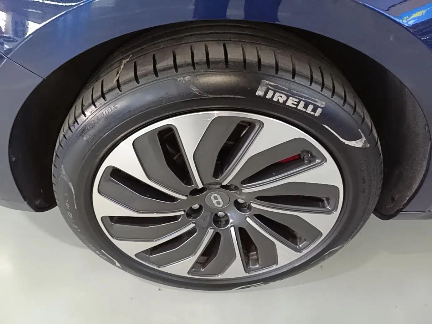 Hima AITO M5 2022 Range-Extended Rear-Drive Standard Version — миниатюра 8