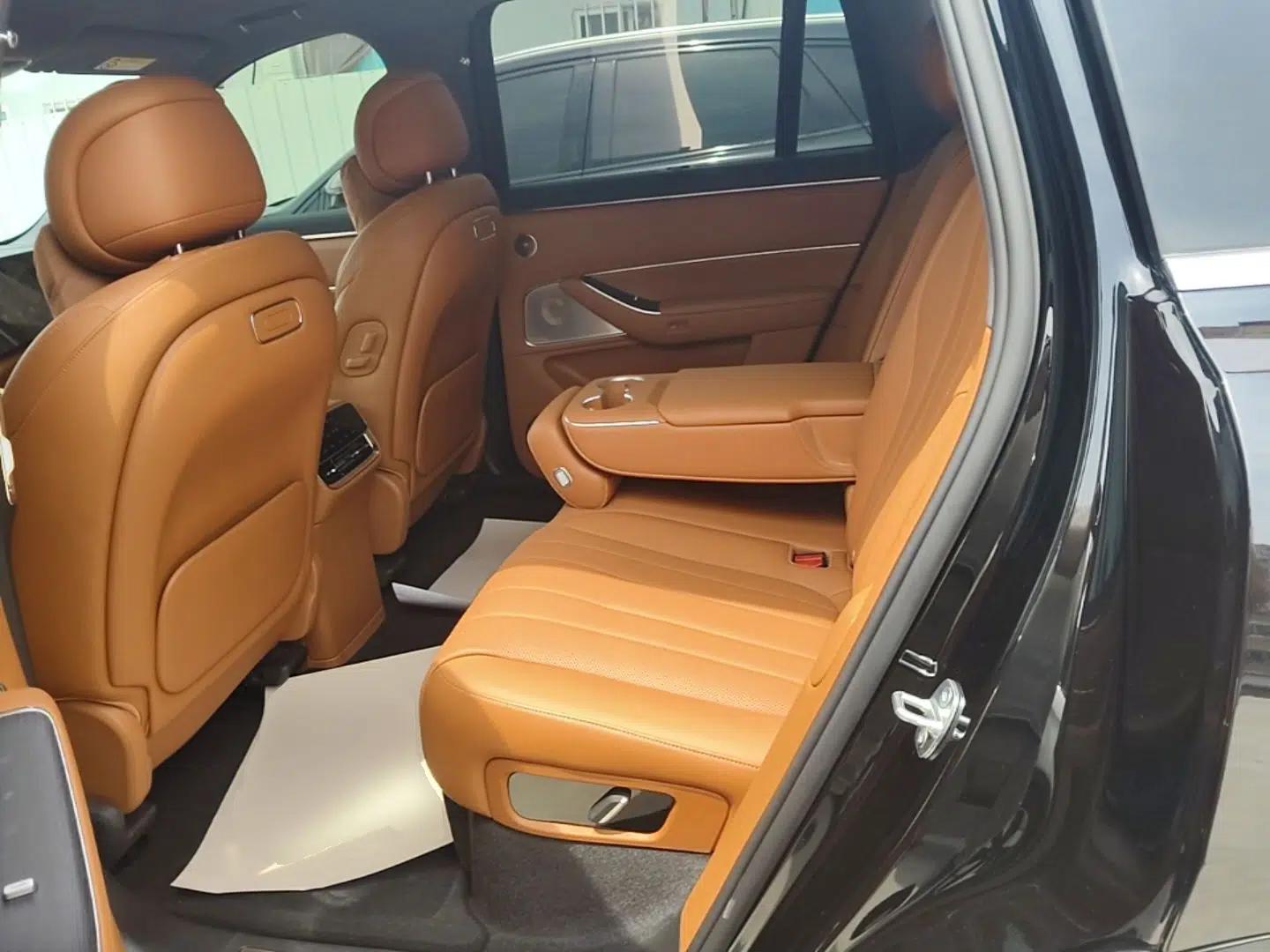 Hima AITO M8 2025 Extended-Range Max Version 37 kWh 5-Seater — миниатюра 19