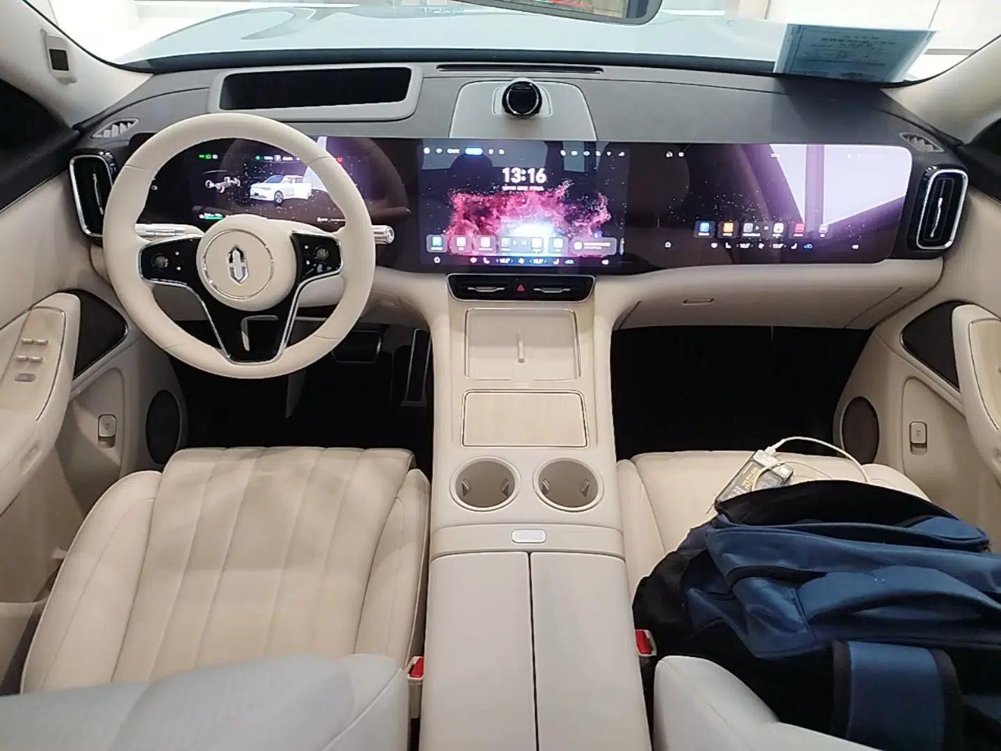 Hima AITO M8 2025 Extended-Range Max+ Version 53.4 kWh 5-Seater Edition — миниатюра 13