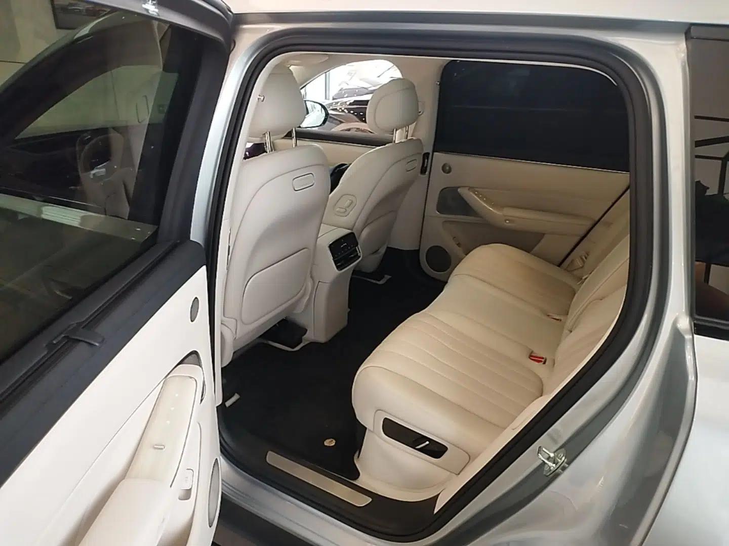 Hima AITO M8 2025 Extended-Range Max+ Version 53.4 kWh 5-Seater Edition — миниатюра 20