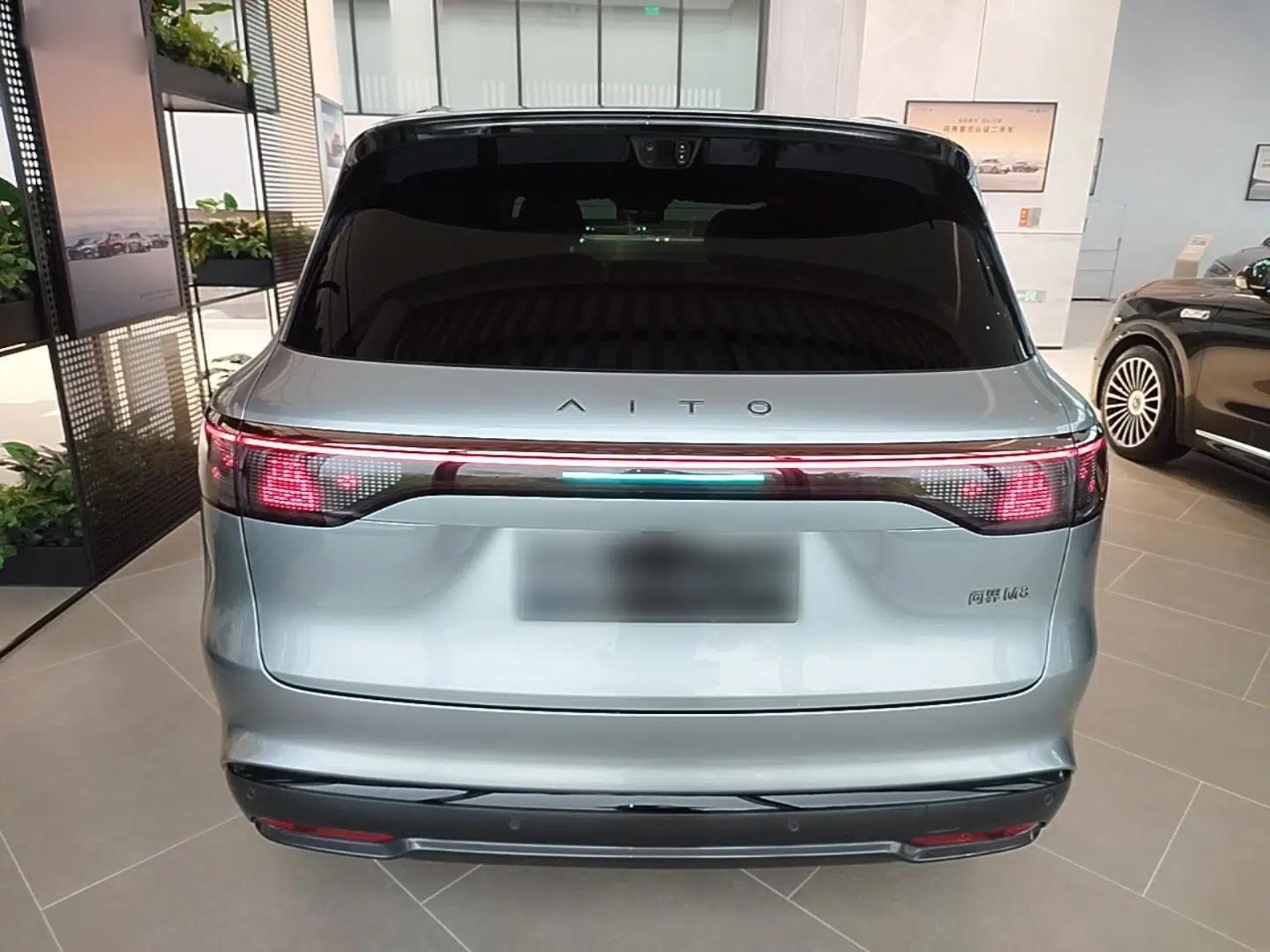 Hima AITO M8 2025 Extended-Range Max+ Version 53.4 kWh 5-Seater Edition — миниатюра 5