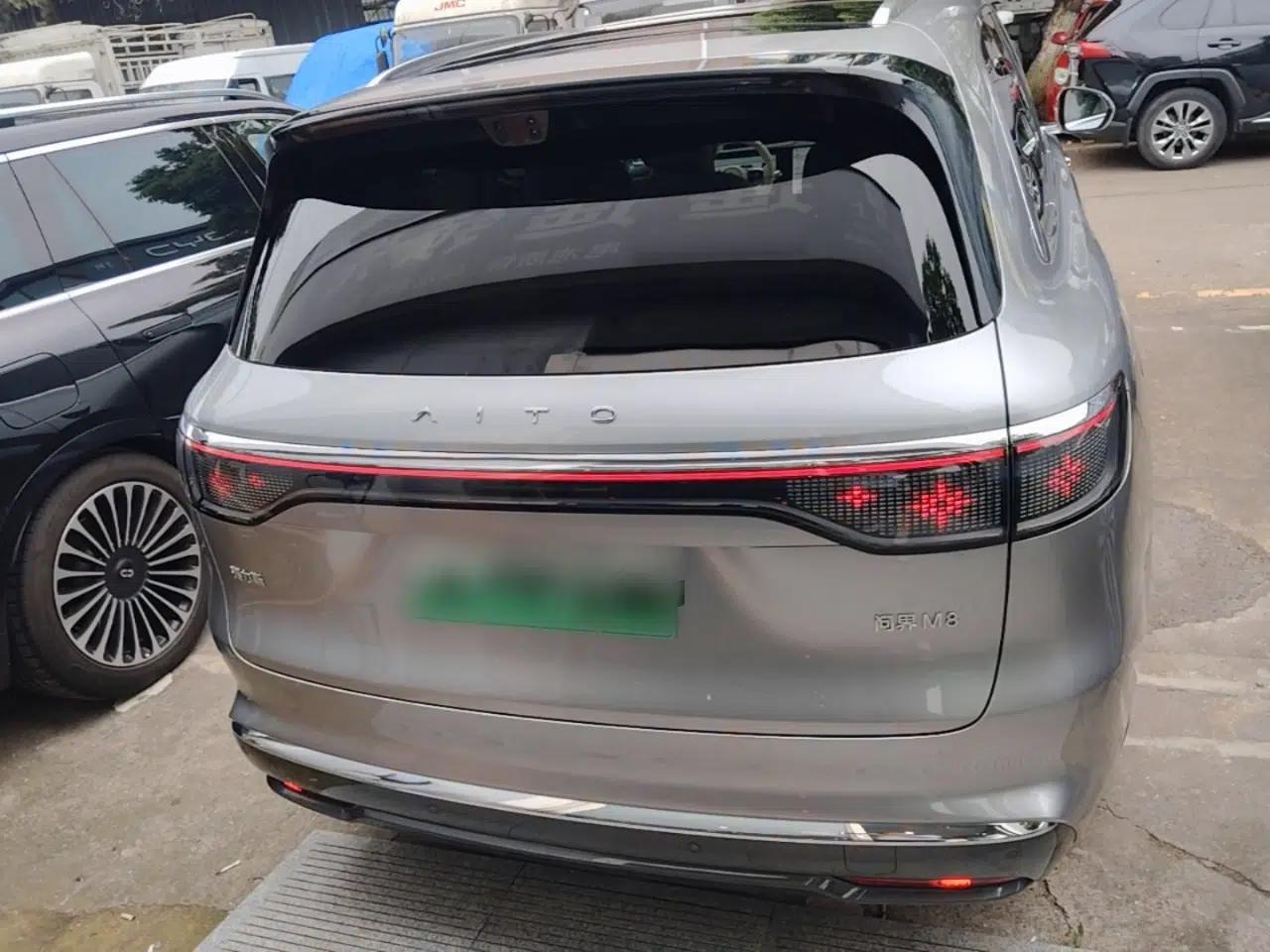 Hima AITO M8 2025 Extended-Range Ultra Version 53.4 kWh 6-Seater Edition — миниатюра 3