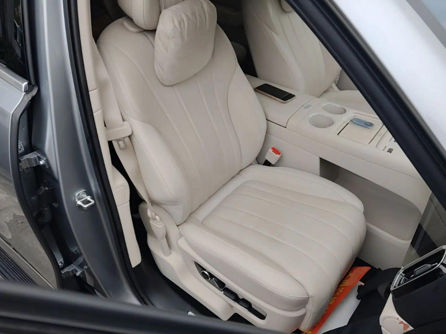 Hima AITO M8 2025 Extended-Range Ultra Version 53.4 kWh 6-Seater Edition — миниатюра 23