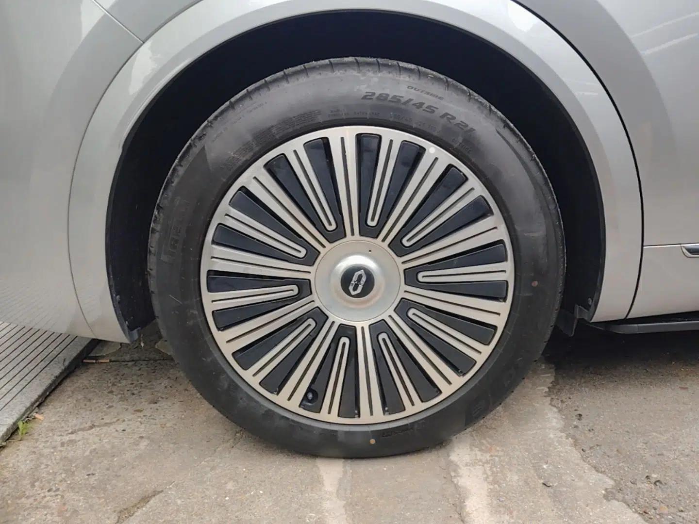 Hima AITO M8 2025 Extended-Range Ultra Version 53.4 kWh 6-Seater Edition — миниатюра 10
