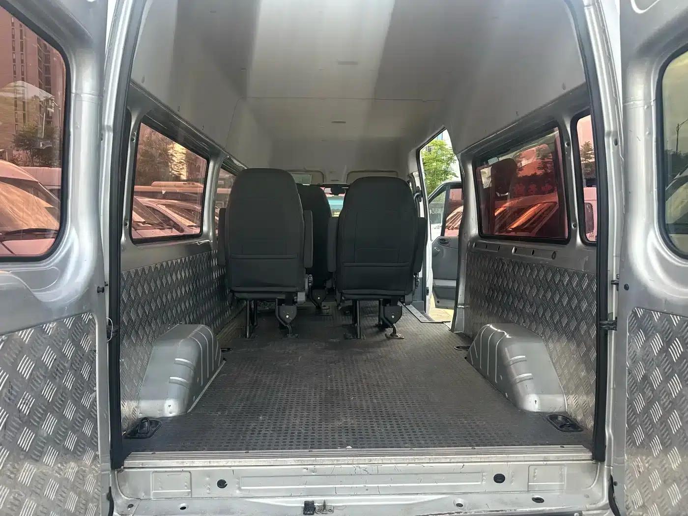 New Generation Ford Transit 2016 Model 2.2T Long Wheelbase 6/7 Seat Mid-Roof Multi-Purpose Vehicle — миниатюра 9