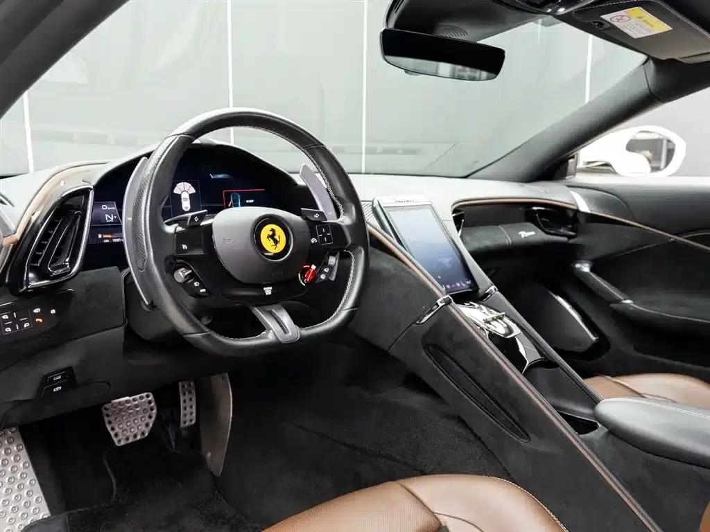 Roma 2020 3.9T V8 — миниатюра 12