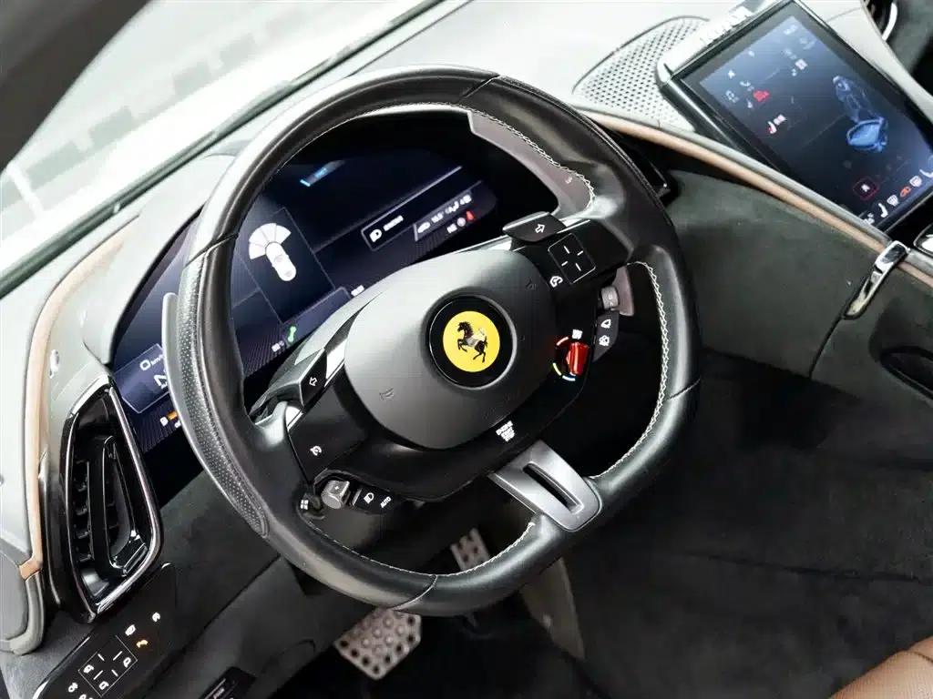 Roma 2020 3.9T V8 — миниатюра 13