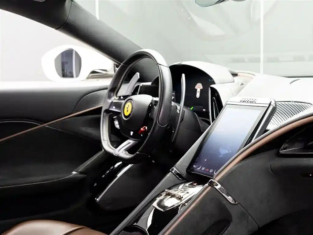 Roma 2020 3.9T V8 — миниатюра 17