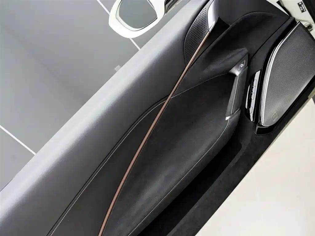 Roma 2020 3.9T V8 — миниатюра 9