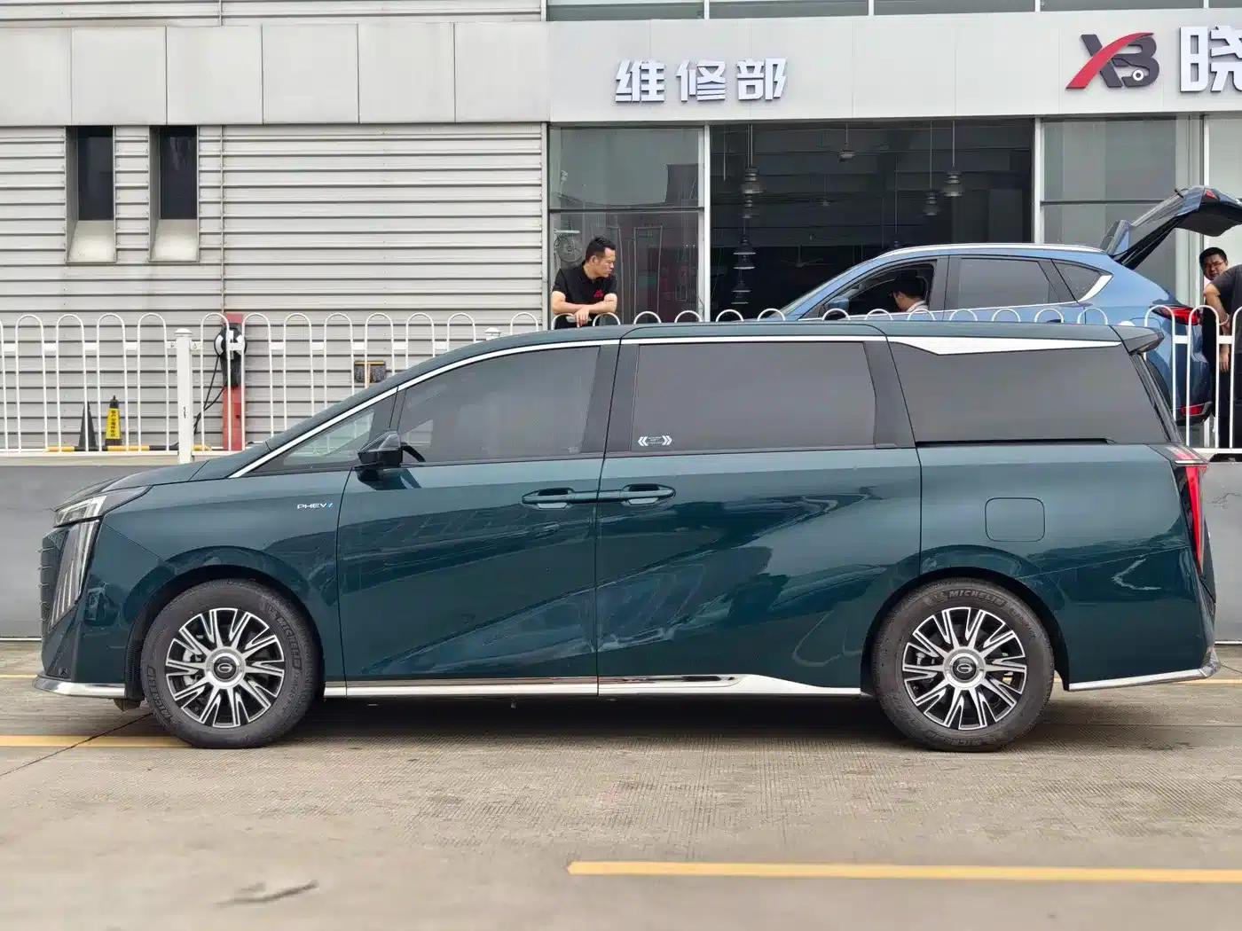 Trumpchi E9 2023 E9 MAX — миниатюра 3
