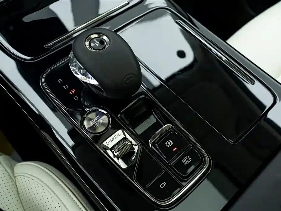 Trumpchi E9 2023 E9 MAX — миниатюра 17