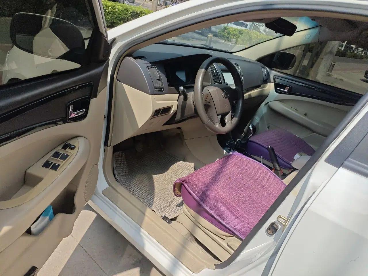 Geely Auto GC7 2013 1.5L Manual Luxury Model — миниатюра 17