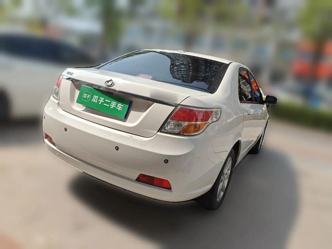 Geely Auto GC7 2013 1.5L Manual Luxury Model — миниатюра 6
