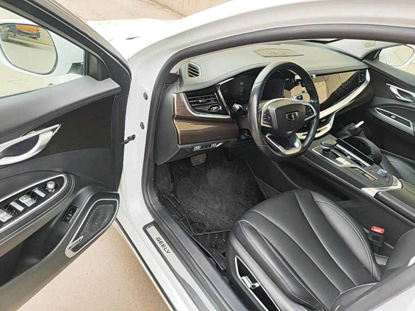 Geely Auto Emgrand GT New Energy 2018 1.5T PHEV Yaoxiang Edition — миниатюра 19