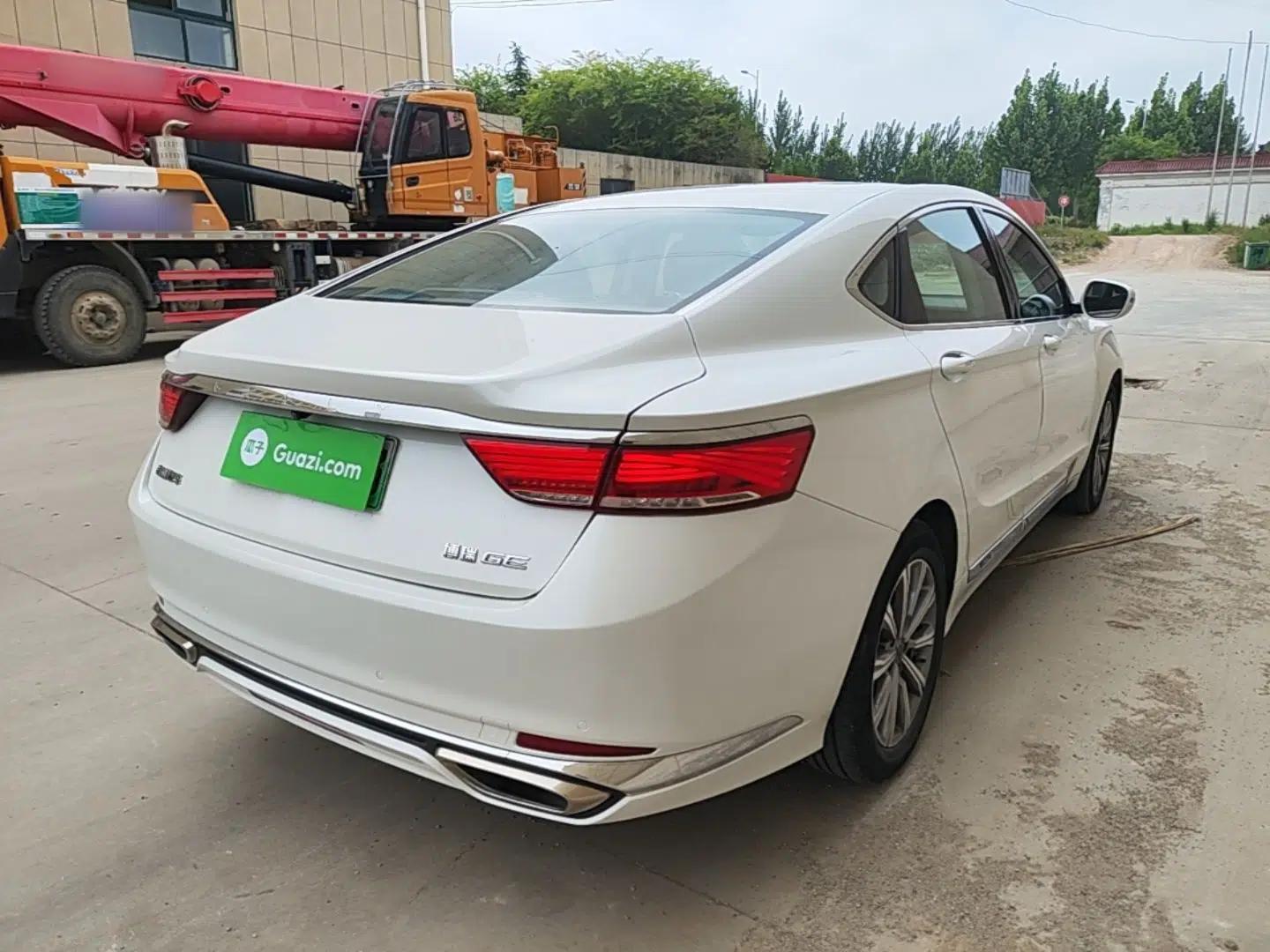 Geely Auto Emgrand GT New Energy 2018 1.5T PHEV Yaoxiang Edition — миниатюра 6
