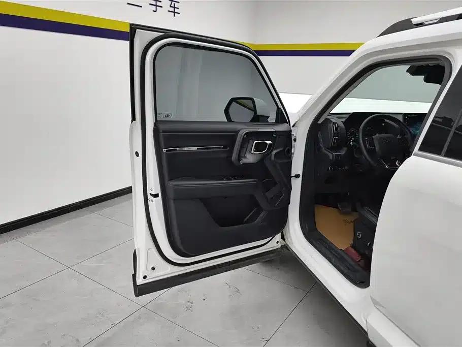 Haval Big Dog PLUS 2023 2.0T 4WD Trendy Wild Plus — миниатюра 7